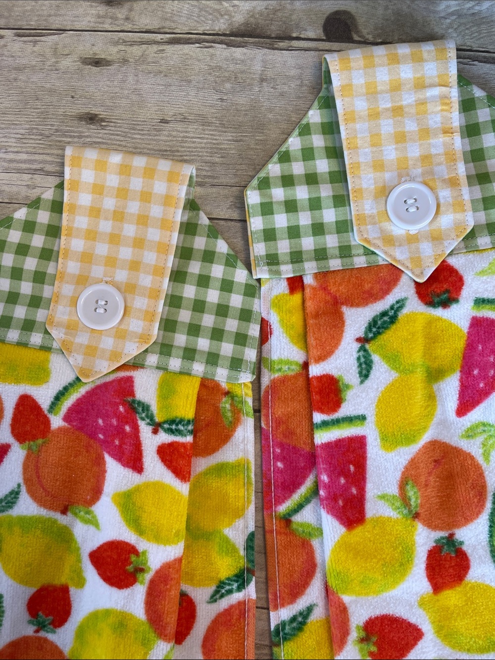 SALE! Sewn Top Towel Set of Two Gingham & Fruit - Picture 2 of 7